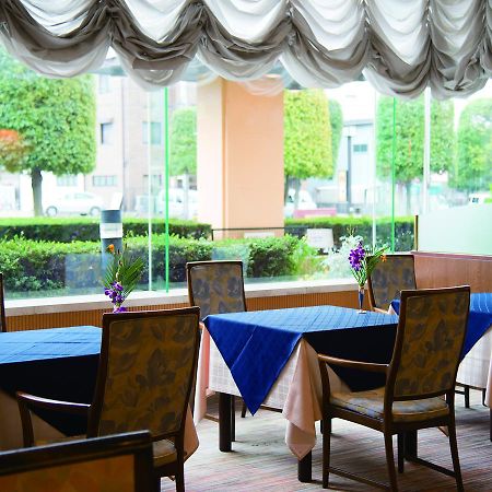 Hotel Crown Palais Kofu Buitenkant foto