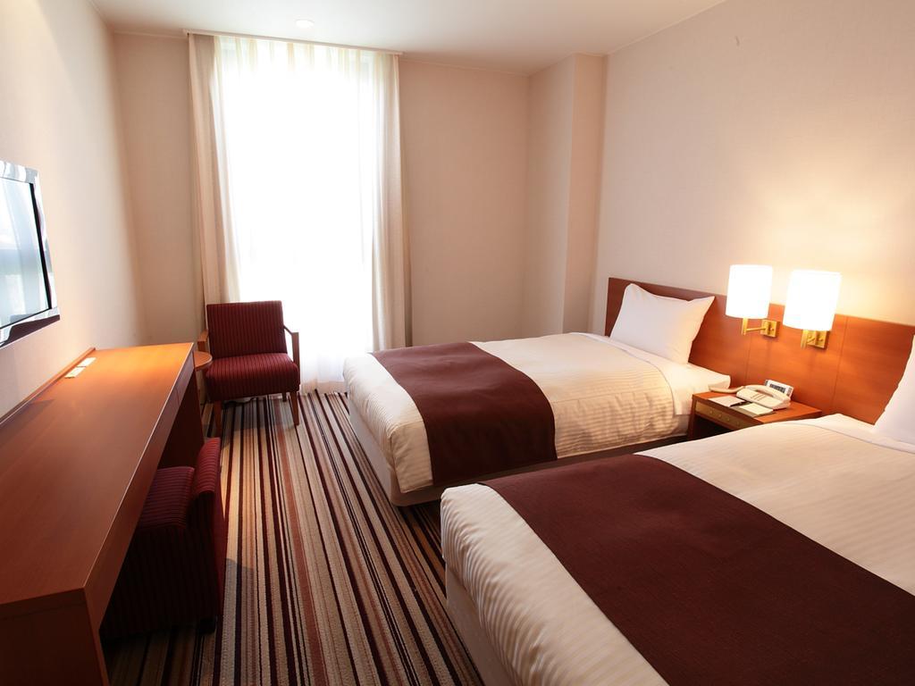 Hotel Crown Palais Kofu Buitenkant foto