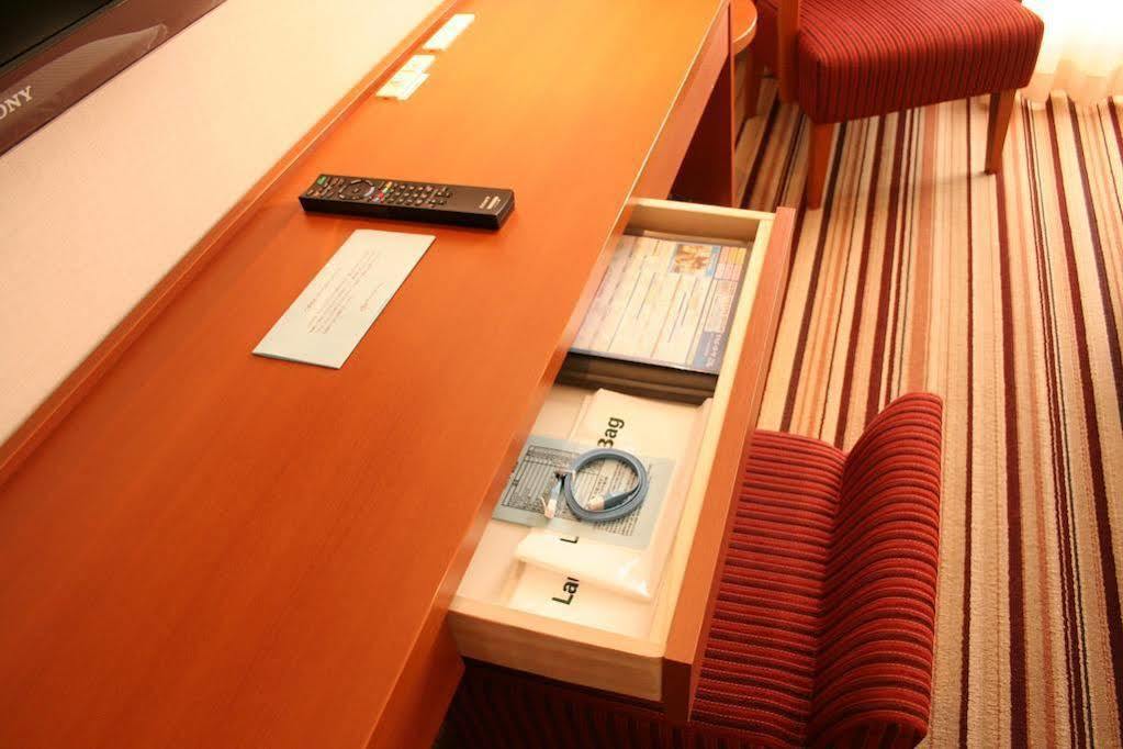 Hotel Crown Palais Kofu Buitenkant foto